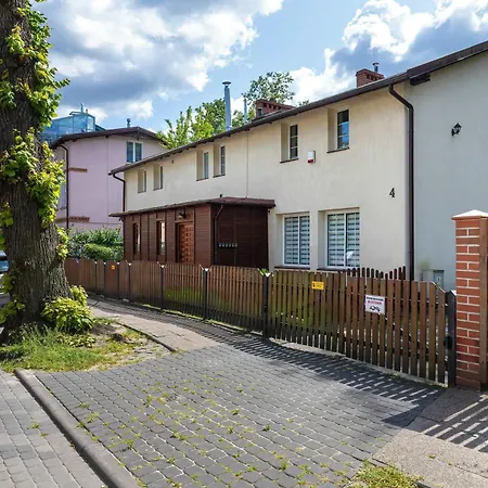 Lana With Parking And Terrace Near The In By Renters Casa vacanze *