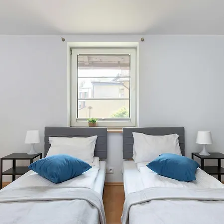 Lana With Parking And Terrace Near The In By Renters Casa vacanze