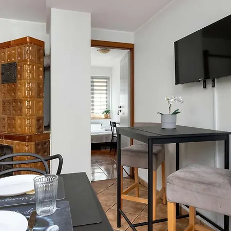 Lana With Parking And Terrace Near The In By Renters *