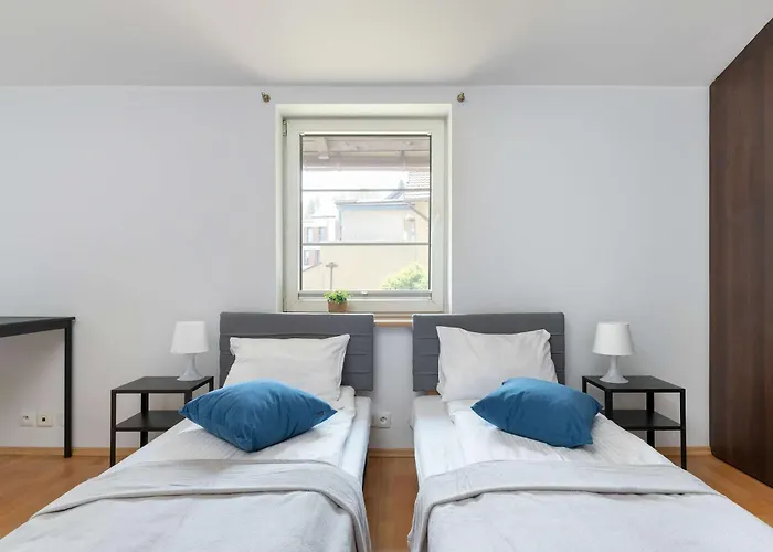 Lana 6 Bedrooms With Parking And Terrace Near The In By Renters Dom wakacyjny