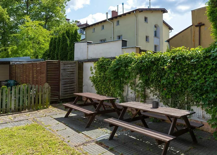 Dom wakacyjny Lana 6 Bedrooms With Parking And Terrace Near The In By Renters Sopot