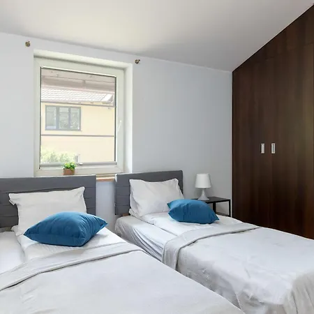 Hébergement de vacances Lana 6 Bedrooms With Parking And Terrace Near The In By Renters Sopot