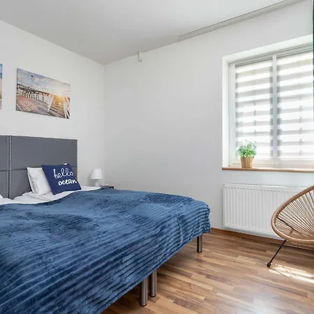Hébergement de vacances Lana 6 Bedrooms With Parking And Terrace Near The In By Renters
